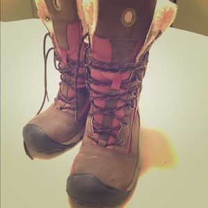 Women’s Keen Hoodoo High Lace Winter Boots Size 7